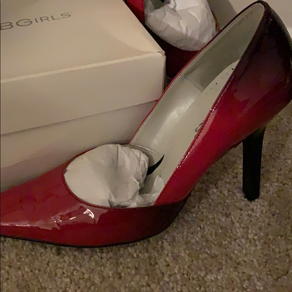 Heels - Picture 2 of 3